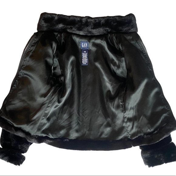 GAP | Faux Fur Crop Zip Front Kids Jacket - Picture 2 of 8